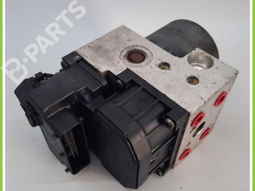 Used ABS pump TOYOTA YARIS (_P1_) 1.0 (SCP10_, SCP10R) (65 hp) 11369198