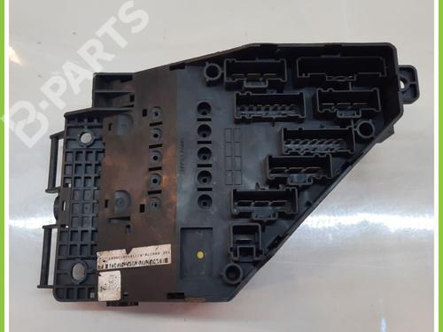 Fuse box LAND ROVER FREELANDER I Soft Top (L314) 2.0 TD4 4x4 | BP11817797E1