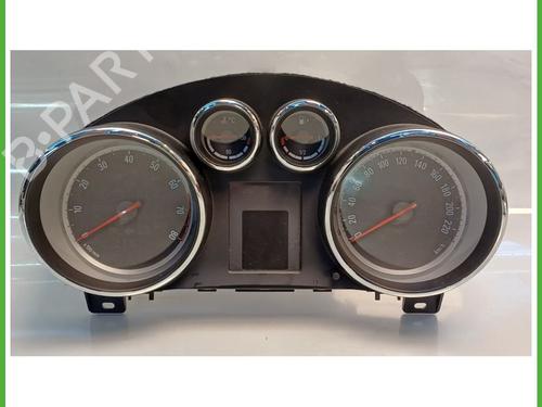 Used Instrument cluster OPEL MERIVA B MPV (S10) 1.4 LPG (75) (120 hp) 23129923