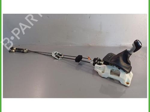 Used Gear lever Gear lever KIA STONIC (YB) 1.4 CVVT (99 hp) 40141957 40141957
