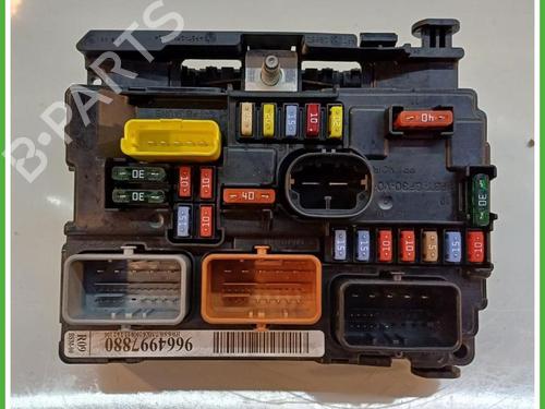 Used Fuse box Fuse box CITROËN C3 I (FC_, FN_) 1.1 i (60 hp) 40138019 40138019