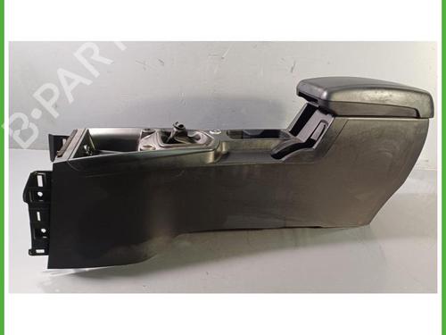 middle-console-ssangyong-xlv-suv-2016-40143362 main image