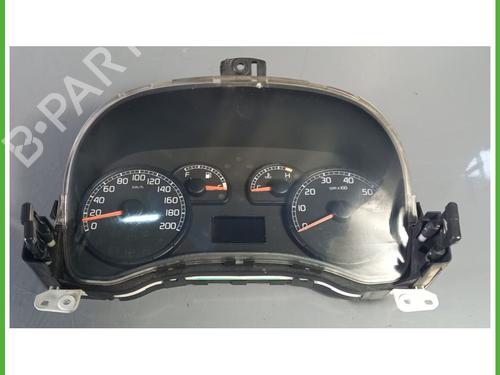 Used Instrument cluster FIAT PUNTO (188_) 1.2 60 (188.030, .050, .130, .150, .230, .250) (60 hp) 30271526