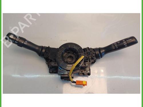 Used Switch Switch TOYOTA YARIS (_P9_) 1.4 D-4D (NLP90_, NLP90R) (90 hp) 40146761 40146761