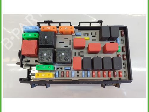 Used Fuse box FIAT GRANDE PUNTO (199_) 1.2 (65 hp) 19083995