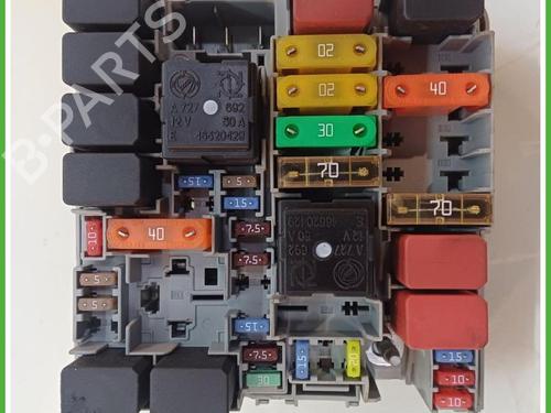 Used Fuse box Fuse box FIAT PUNTO EVO (199_) 1.4 LPG (78 hp) 40138449 40138449