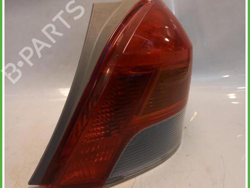 Used Right taillight Right taillight TOYOTA YARIS (_P9_) 1.0 VVT-i (KSP90_, KSP90R) (69 hp) 40073775 40073775