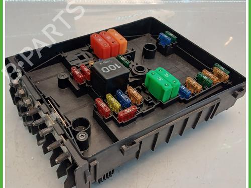 Fuse box VW TOURAN (1T1, 1T2) 2.0 EcoFuel | BP29178684E1 