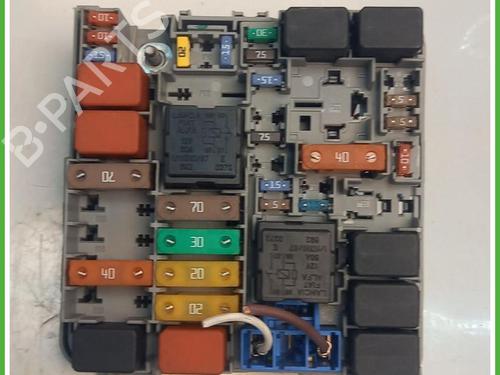 Used Fuse box Fuse box FIAT PUNTO (199_) 1.2 (199AXZ1A, 199BXZ1A) (69 hp) 40148559 40148559