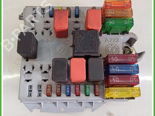 Used Fuse box Fuse box FIAT PUNTO (188_) 1.2 60 (188.030, .050, .130, .150, .230, .250) (60 hp) 40136273 40136273