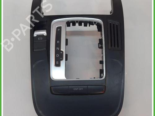 Used Middle console Middle console AUDI A4 B8 Avant (8K5) 2.0 TDI (143 hp) 40132864 40132864