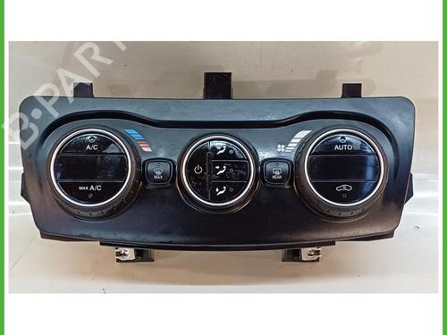 climate-control-fiat-tipo-saloon-356_-357_-2015-40137470 main image