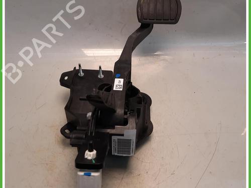 Used Pedal Pedal PEUGEOT 2008 II (UD_, US_, UY_, UJ_, UR_, UC_) 1.2 PureTech 130 (USHNS, URHNS) (130 hp) 40074655 40074655