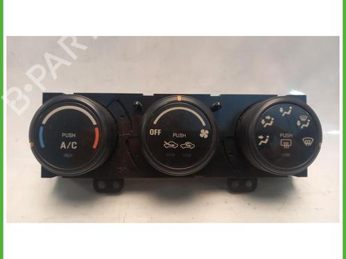 Used Climate control Climate control SUZUKI GRAND VITARA I (FT, HT) 2.0 4x4 (TA52, TL52, SQ420) (128 hp) 40076212 40076212