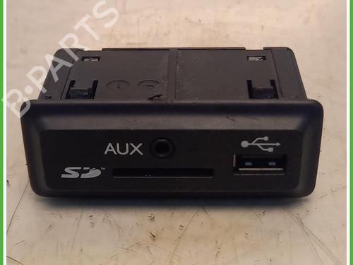 Used Radio Radio RENAULT MEGANE III Grandtour (KZ0/1) 1.5 dCi (KZ09, KZ0D, KZ1G, KZ29, KZ14, KZ1W, KZ10, KZ1F,... (110 hp) 40076428 40076428