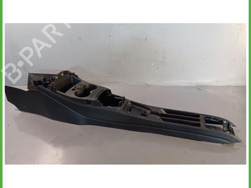 Used Armrest / Center console VW POLO V (6R1, 6C1) 1.4 (6R1) (85 hp) 23438797