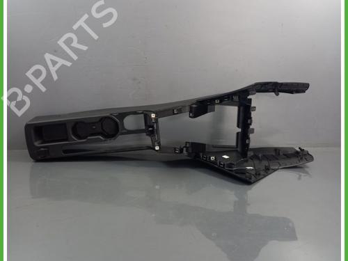 Armrest / Center console DACIA SANDERO III 1.0 TCe 100 ECO-G | BP13488301I20 
