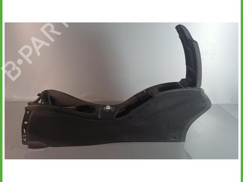 Armrest / Center console RENAULT MEGANE III Grandtour (KZ0/1) 1.5 dCi (KZ09, KZ0D, KZ1G, KZ29, KZ14, KZ1W, KZ10, KZ1F,... | BP17557281I20 