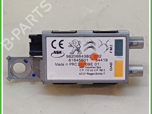 Used Radio PEUGEOT 2008 II (UD_, US_, UY_, UJ_, UR_, UC_) 1.2 PureTech 130 (USHNS, URHNS) (130 hp) 16204383
