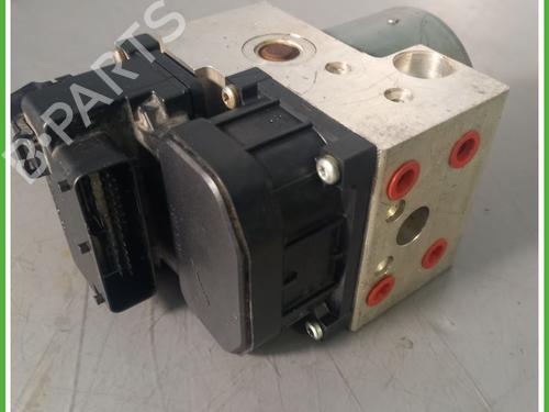 ABS Bremseaggregat TOYOTA YARIS (_P1_) 1.0 (SCP10_, SCP10R) (65 hp) 29966780