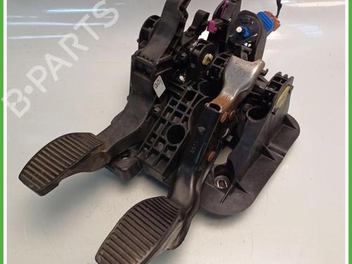 Used Pedal Pedal LANCIA YPSILON (312_) 1.2 (312.PXA1A, 312.YXA1A) (69 hp) 40144724 40144724