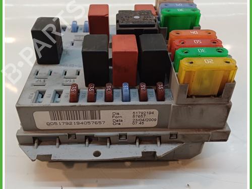 Fuse box LANCIA YPSILON (843_) 1.2 (843.AXA1A) | BP16957473E1 