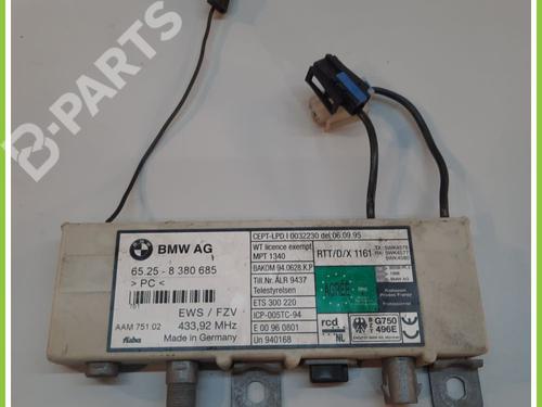 Used Radio BMW 5 Touring (E39) 520 i (150 hp) 11368047
