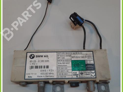 Autoradio BMW 5 Touring (E39) 520 i (150 hp) 11368047