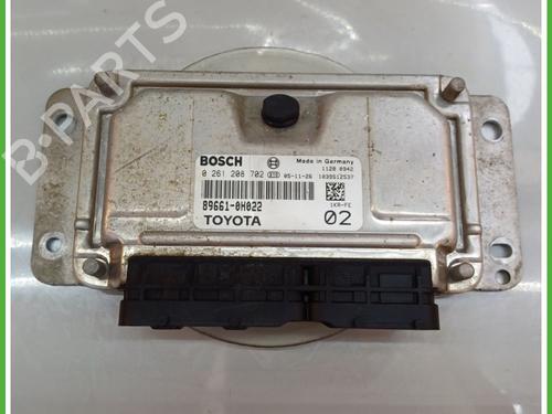 Used Engine control unit (ECU) TOYOTA AYGO (_B1_) 1.0 (KGB10_, KGB10R) (68 hp) 18667704