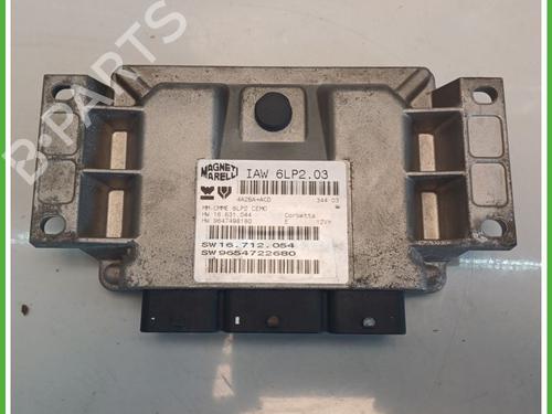 Used Engine control unit (ECU) PEUGEOT 206 Hatchback (2A/C) 1.4 16V (88 hp) 27410092