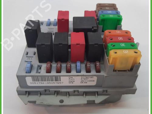 Fuse box LANCIA YPSILON (843_) 1.2 (843.AXA1A) | BP13637529E1 