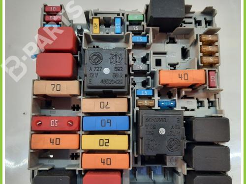 Used Fuse box FIAT GRANDE PUNTO (199_) 1.3 D Multijet (75 hp) 11817801