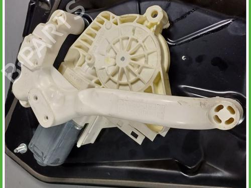 Rear left window mechanism LAND ROVER RANGE ROVER SPORT I (L320) 2.7 D 4x4 | BP16204349C24 