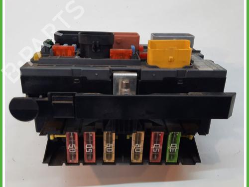 Fuse box PEUGEOT 308 I (4A_, 4C_) 1.6 HDi | BP13038157E1 