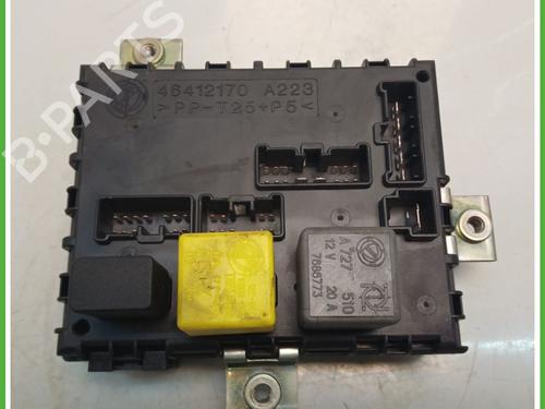 Used Fuse box LANCIA Y (840_) 1.2 (840AA, 840AF1A) (60 hp) 30962152