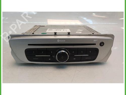 radio-renault-megane-iii-hatchback-bz01_-b3_-2008-40147709 main image