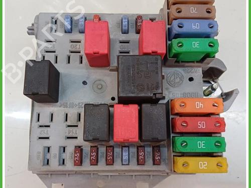Used Fuse box Fuse box LANCIA YPSILON (843_) 1.2 (843.AXA1A) (60 hp) 40136616 40136616