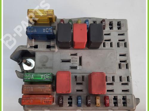 Used Fuse box FIAT PUNTO (188_) 1.2 60 (188.030, .050, .130, .150, .230, .250) (60 hp) 11368653