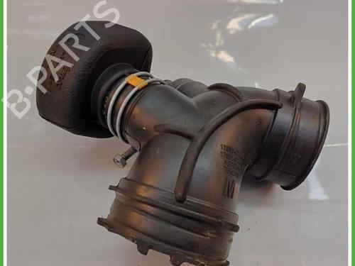 pipe-toyota-c-hr-_x1_-2016-40139374 main image