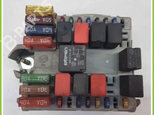 Used Fuse box FIAT PUNTO (188_) 1.9 JTD 80 (188.237, .257, .337, .357) (80 hp) 11370553