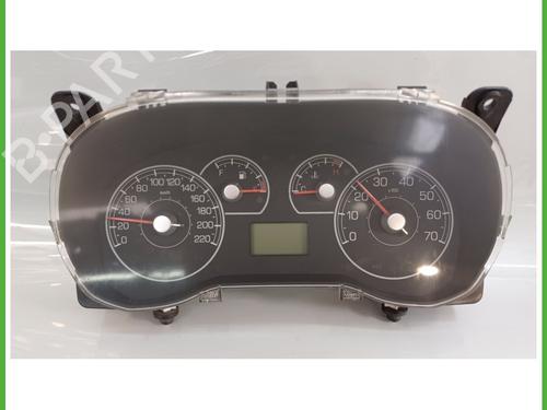 Used Instrument cluster FIAT GRANDE PUNTO (199_) 1.3 D Multijet (75 hp) 18900569