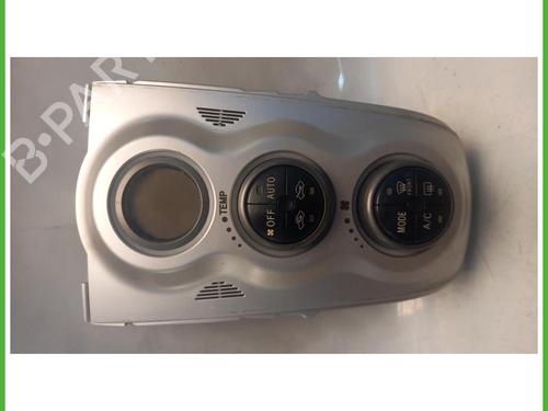 Used Climate control Climate control TOYOTA YARIS (_P9_) 1.3 VVT-i (SCP90_, SCP90R) (87 hp) 40149265 40149265
