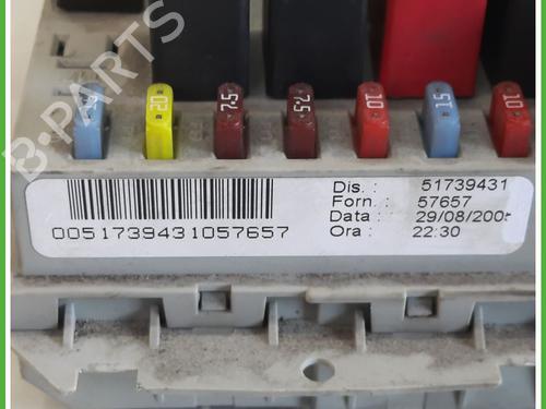 Fuse box LANCIA MUSA (350_) 1.3 D Multijet (350.AXB11, 350.AXB1A) | BP15357518E1 