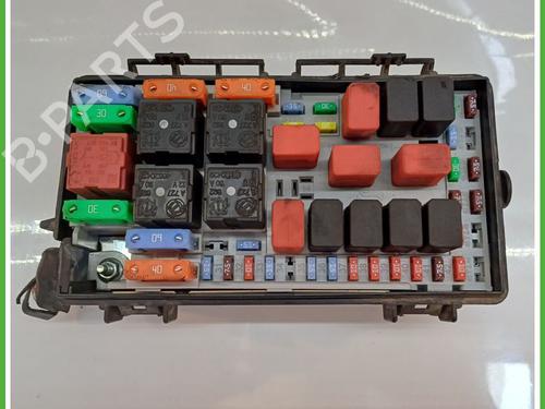 Sikringsdose FIAT GRANDE PUNTO (199_) 1.3 D Multijet (199.AXD11, 199.AXD1A, 199.AXD1B,... (90 hp) 18299478
