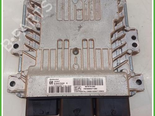 Used Engine control unit (ECU) Engine control unit (ECU) PEUGEOT 3008 I MPV (0U_) 1.6 HDi (112 hp) 40138458 40138458