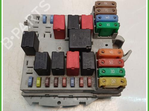 Used Fuse box LANCIA YPSILON (843_) 1.2 (843.AXA1A) (60 hp) 31013013