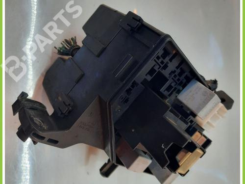 Fuse box TOYOTA YARIS (_P1_) 1.0 (SCP10_, SCP10R) | BP11822408E1 