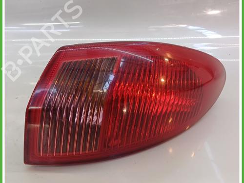 Høyre baklys ALFA ROMEO 147 (937_) 1.6 16V T.SPARK ECO (937.AXA1A, 937.BXA1A) (105 hp) 20494908