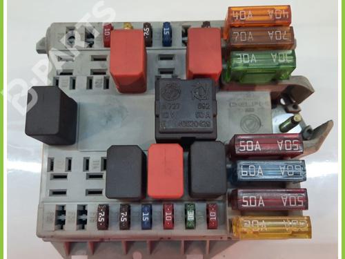 Used Fuse box FIAT PUNTO (188_) 1.2 60 (188.030, .050, .130, .150, .230, .250) (60 hp) 11756617
