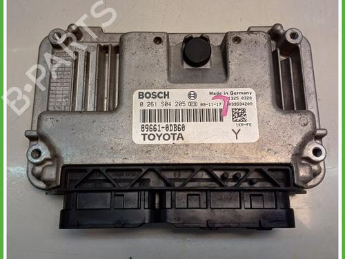 Computer motormanagement TOYOTA YARIS (_P9_) 1.0 VVT-i (KSP90_, KSP90R) (69 hp) 21393763